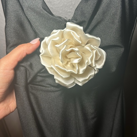 Flower dress - Picture 3 of 5